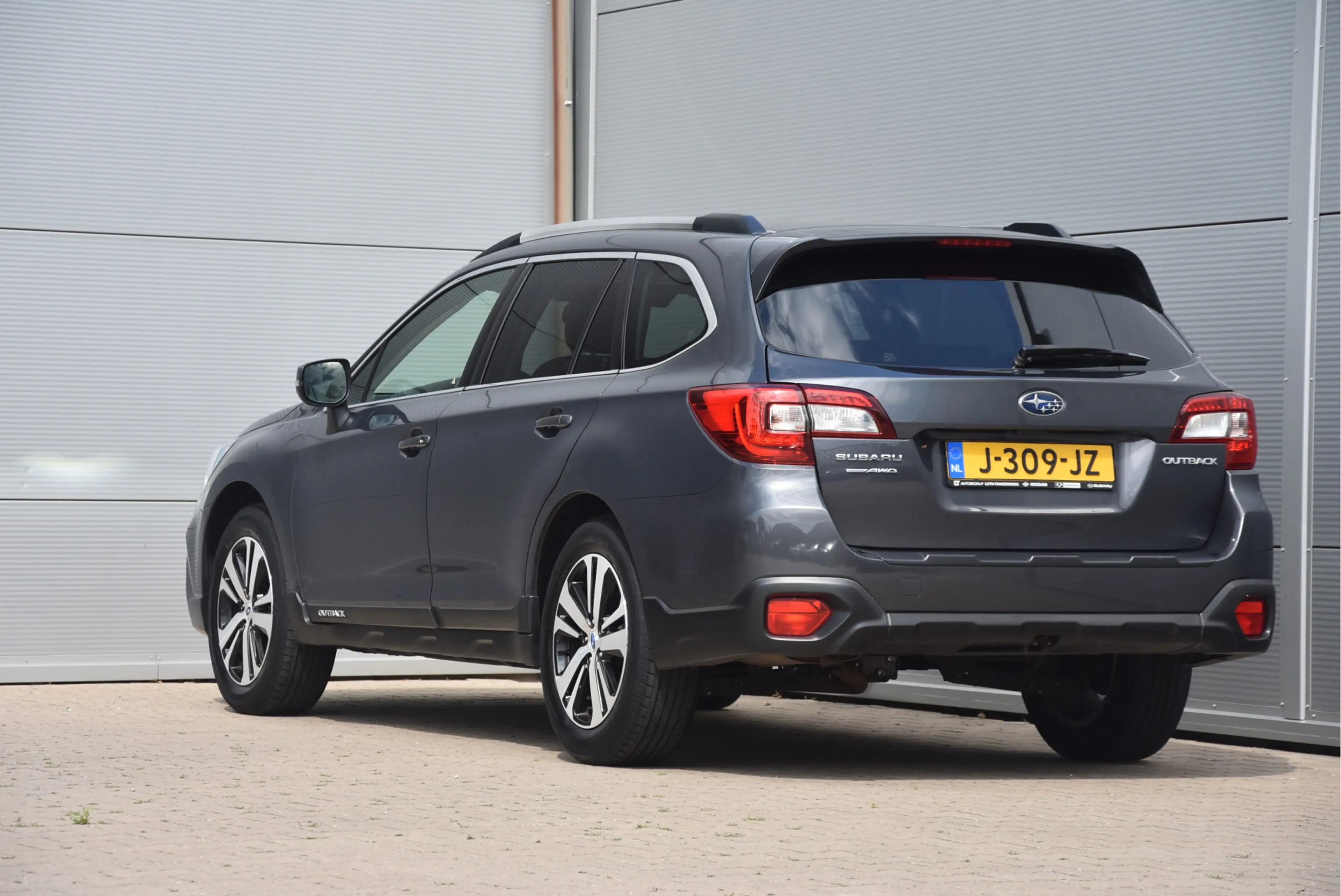 Subaru OUTBACK 2.5i Premium — photo 5