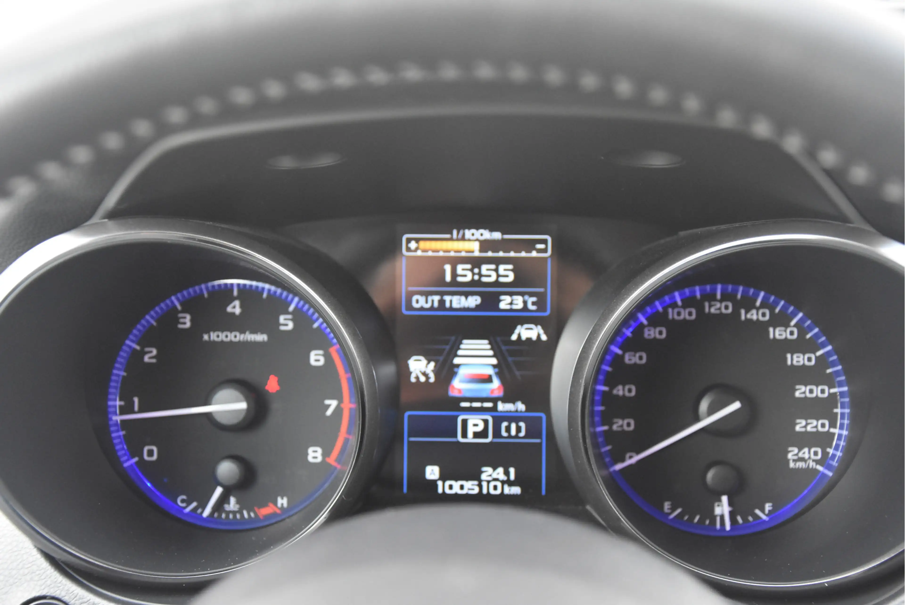 Subaru OUTBACK 2.5i Premium — photo 11