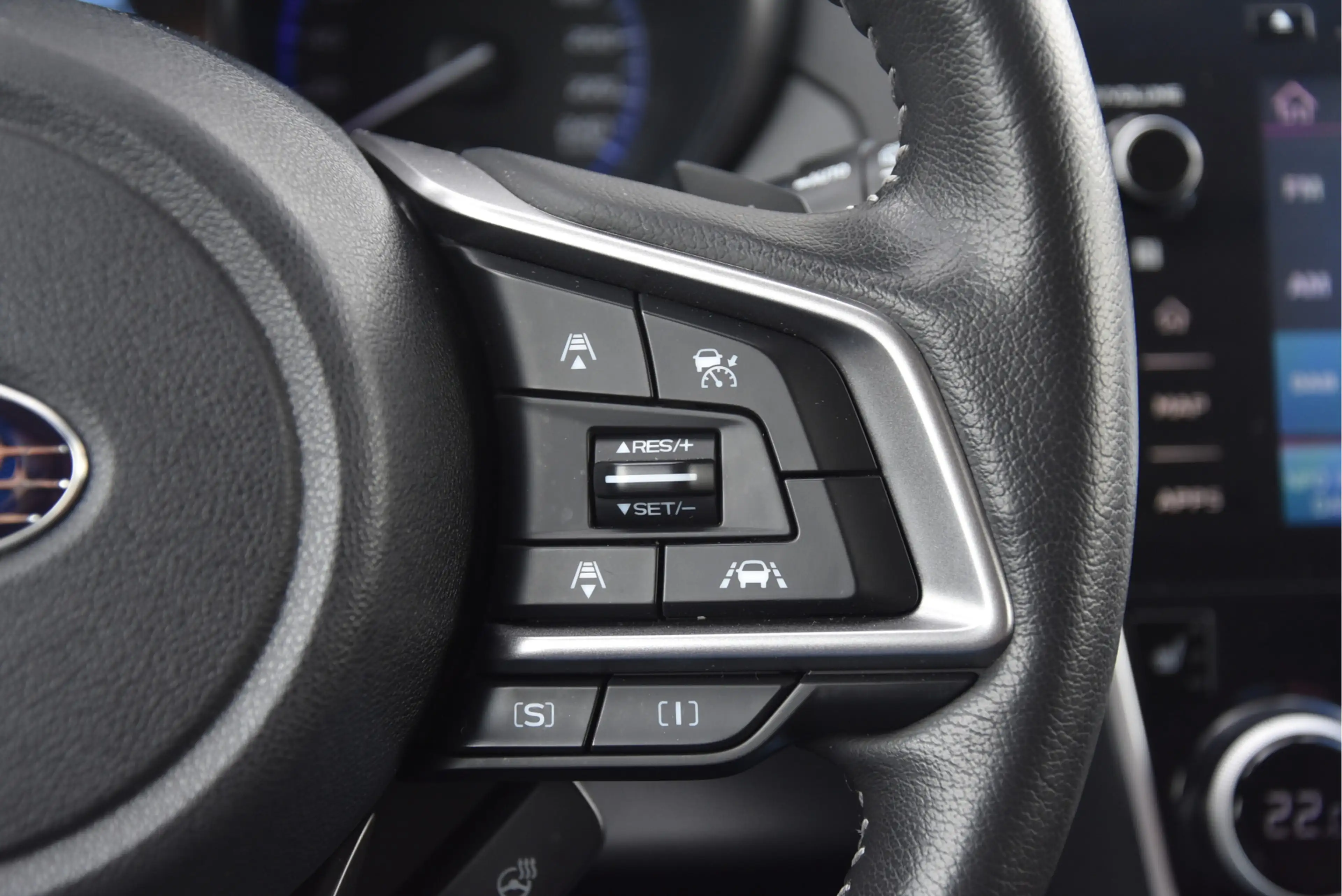 Subaru OUTBACK 2.5i Premium — photo 12