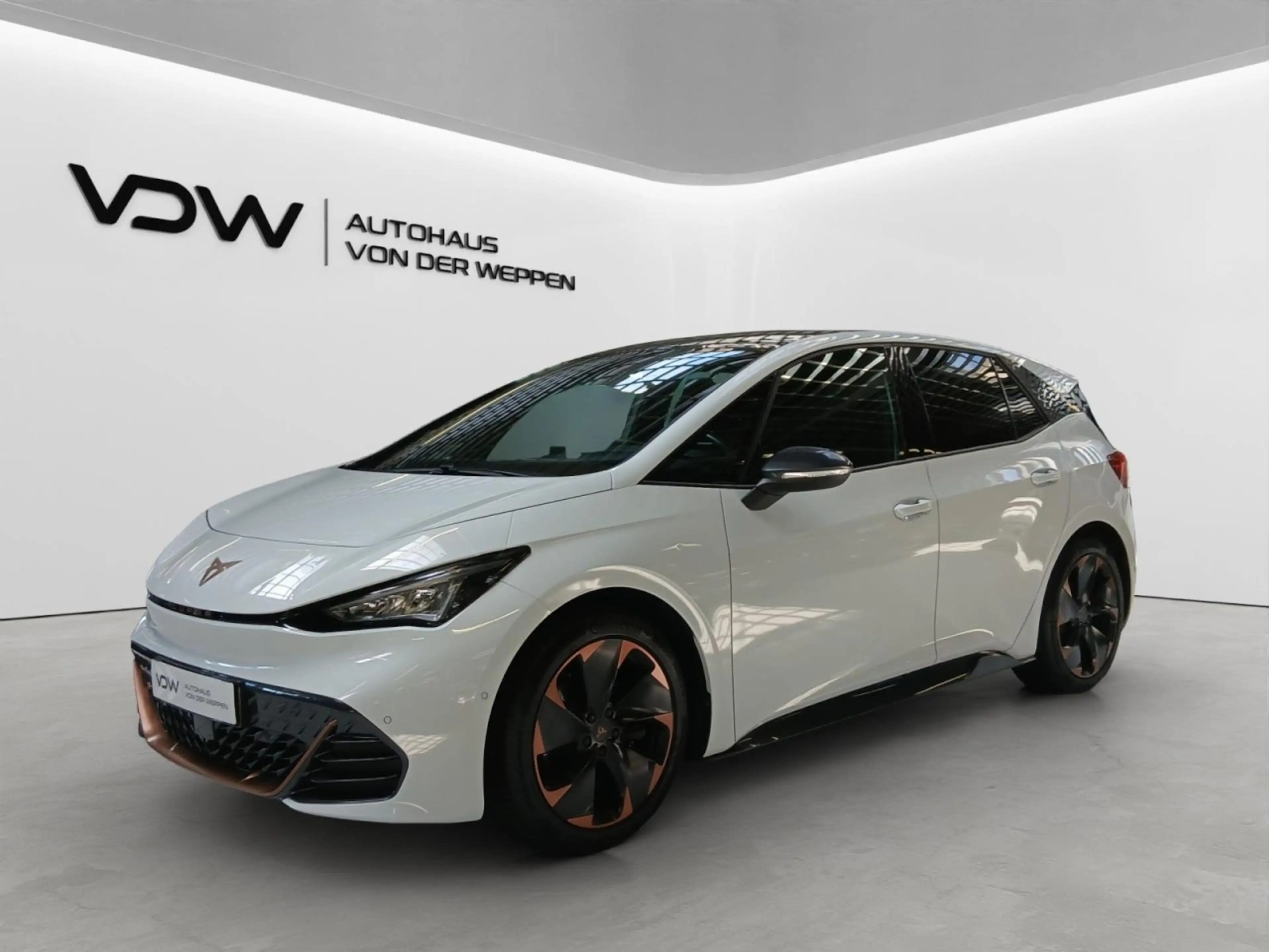CUPRA Born 170 kW Klima Navi Rückfahrkamera Panoramadach — photo 3