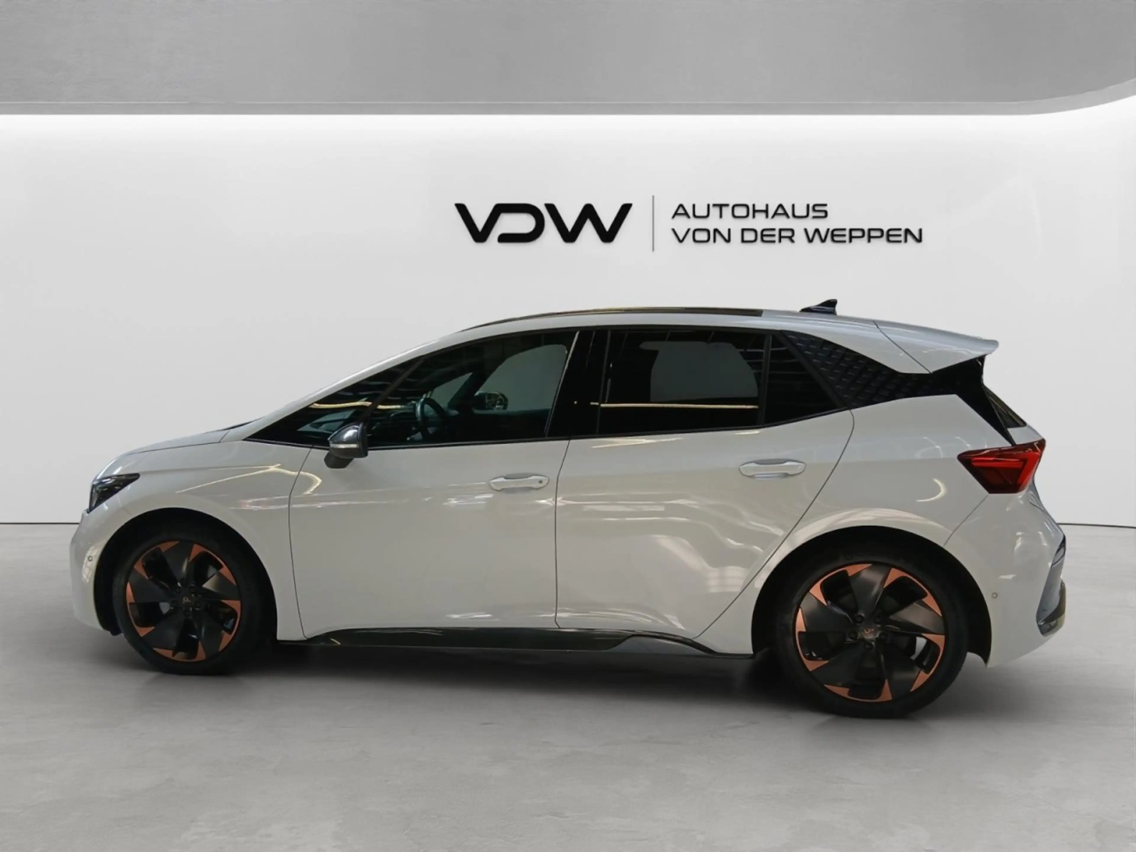 CUPRA Born 170 kW Klima Navi Rückfahrkamera Panoramadach — photo 6