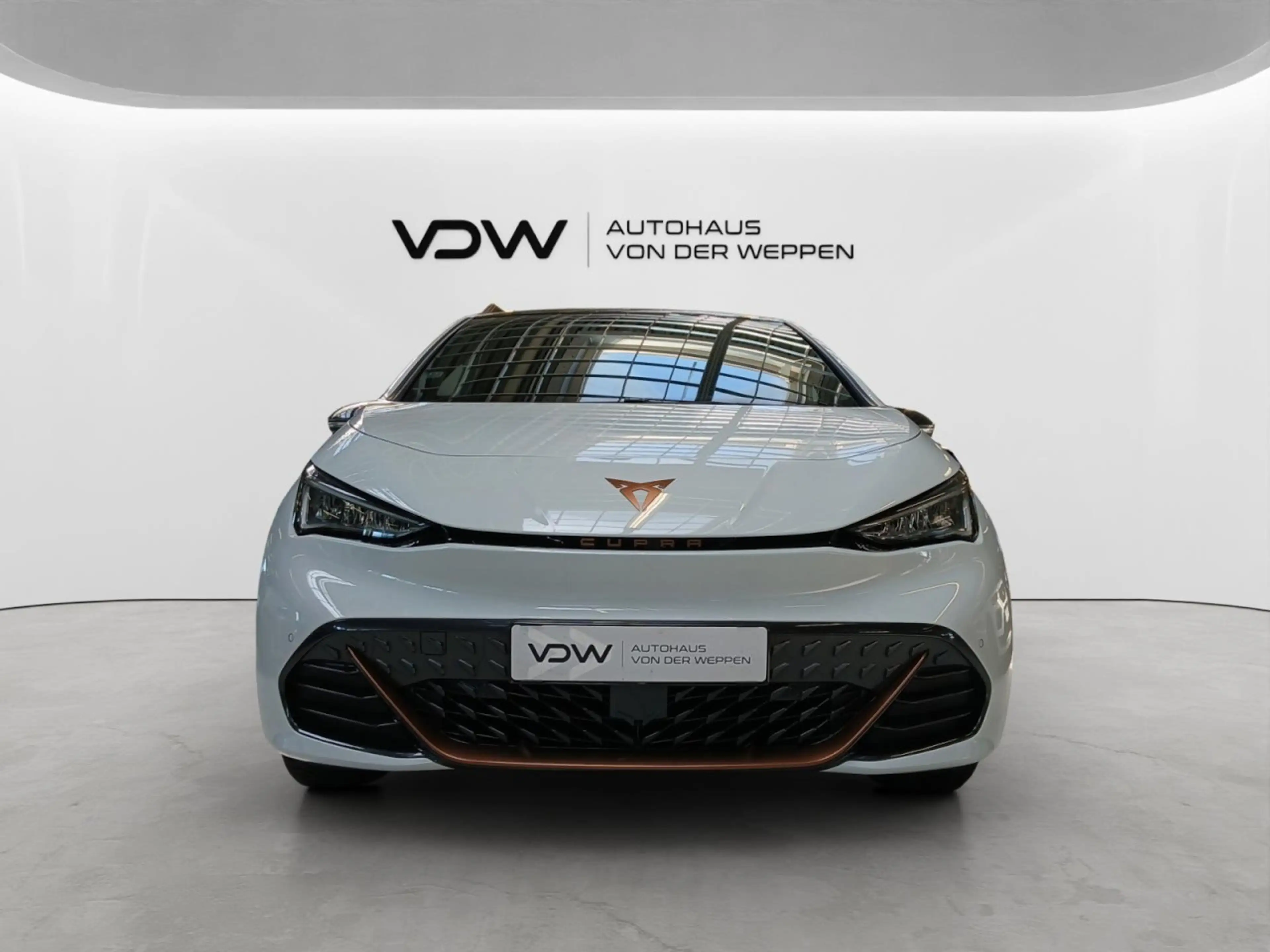 CUPRA Born 170 kW Klima Navi Rückfahrkamera Panoramadach — photo 4