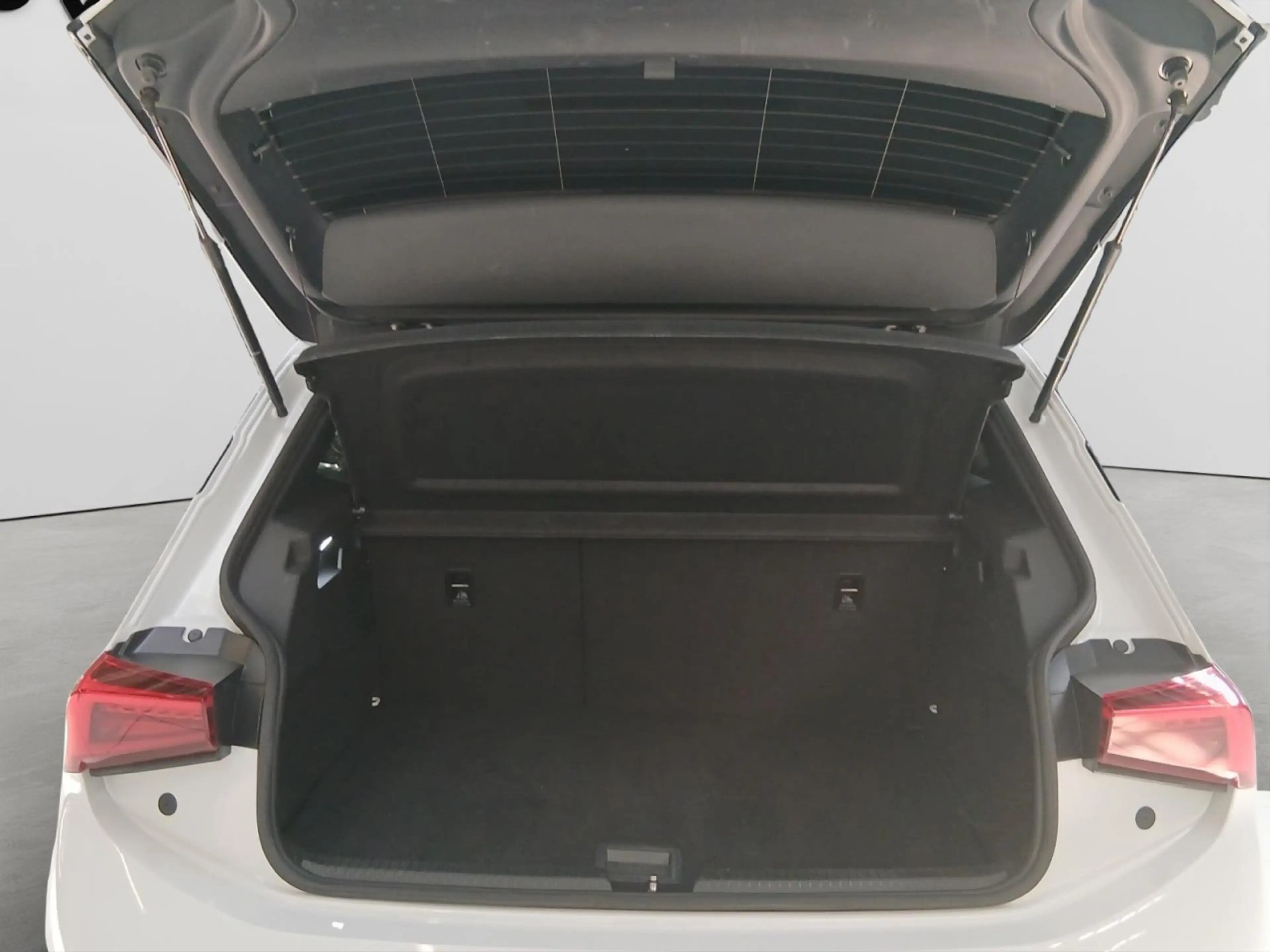 CUPRA Born 170 kW Klima Navi Rückfahrkamera Panoramadach — photo 10