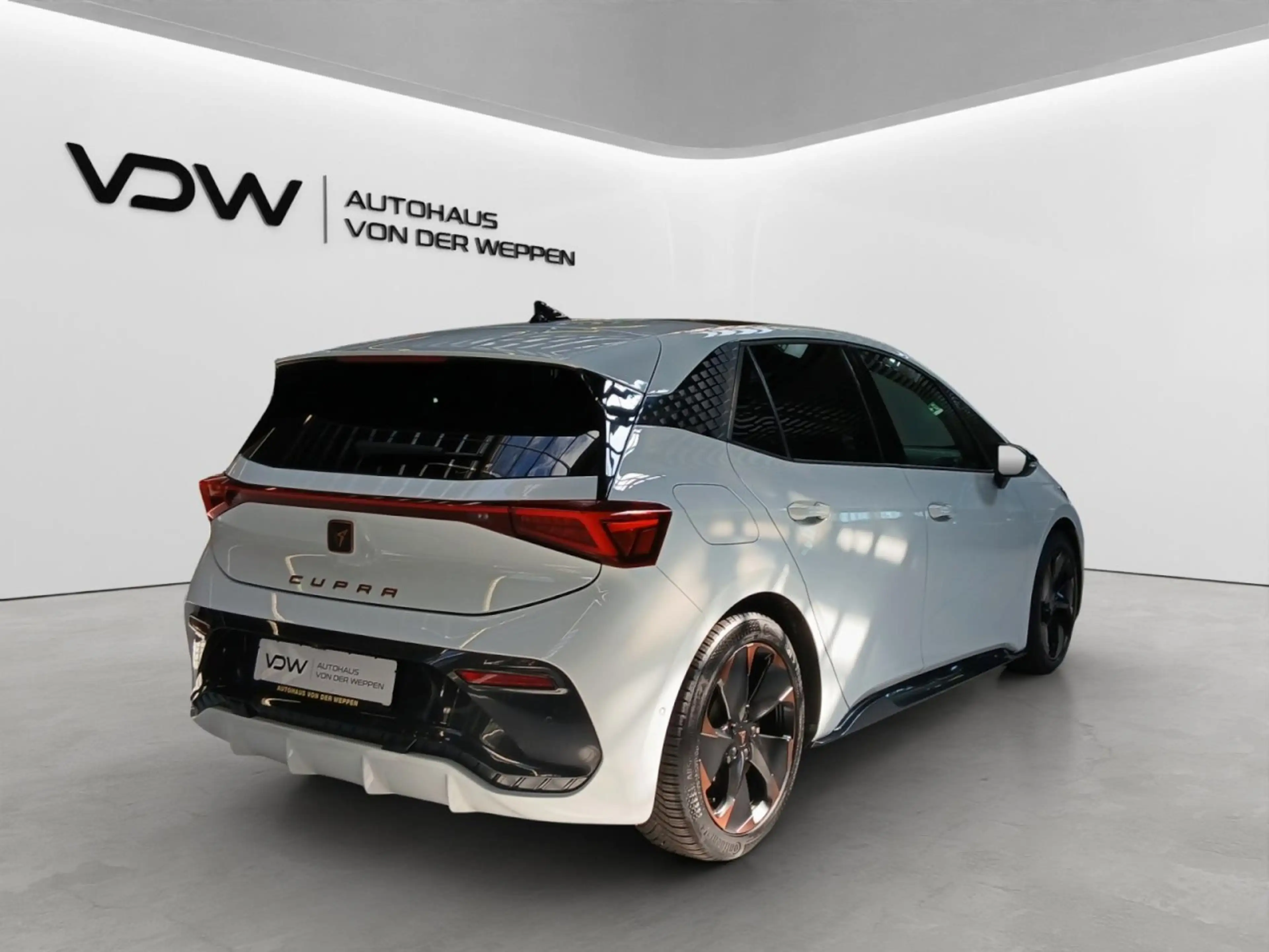 CUPRA Born 170 kW Klima Navi Rückfahrkamera Panoramadach — photo 11