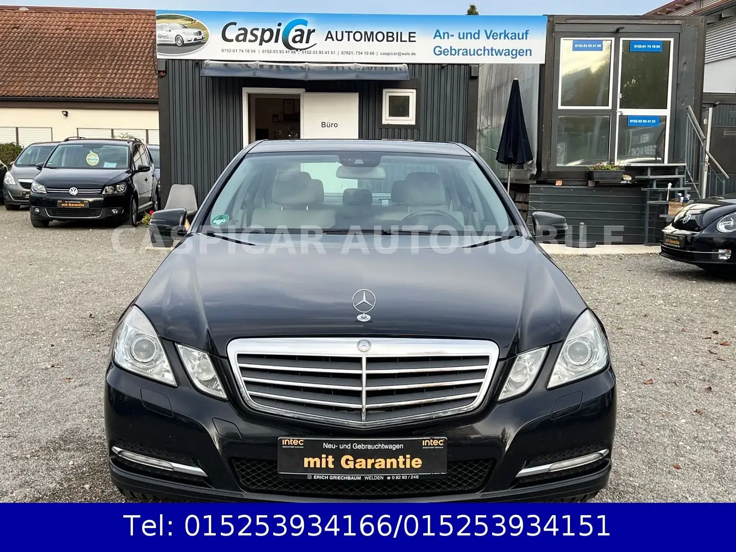 Mercedes-Benz E 200 CGI BlueEfficiency, KLIMAAUTOMATIK,1.HAND Schwarz - 2