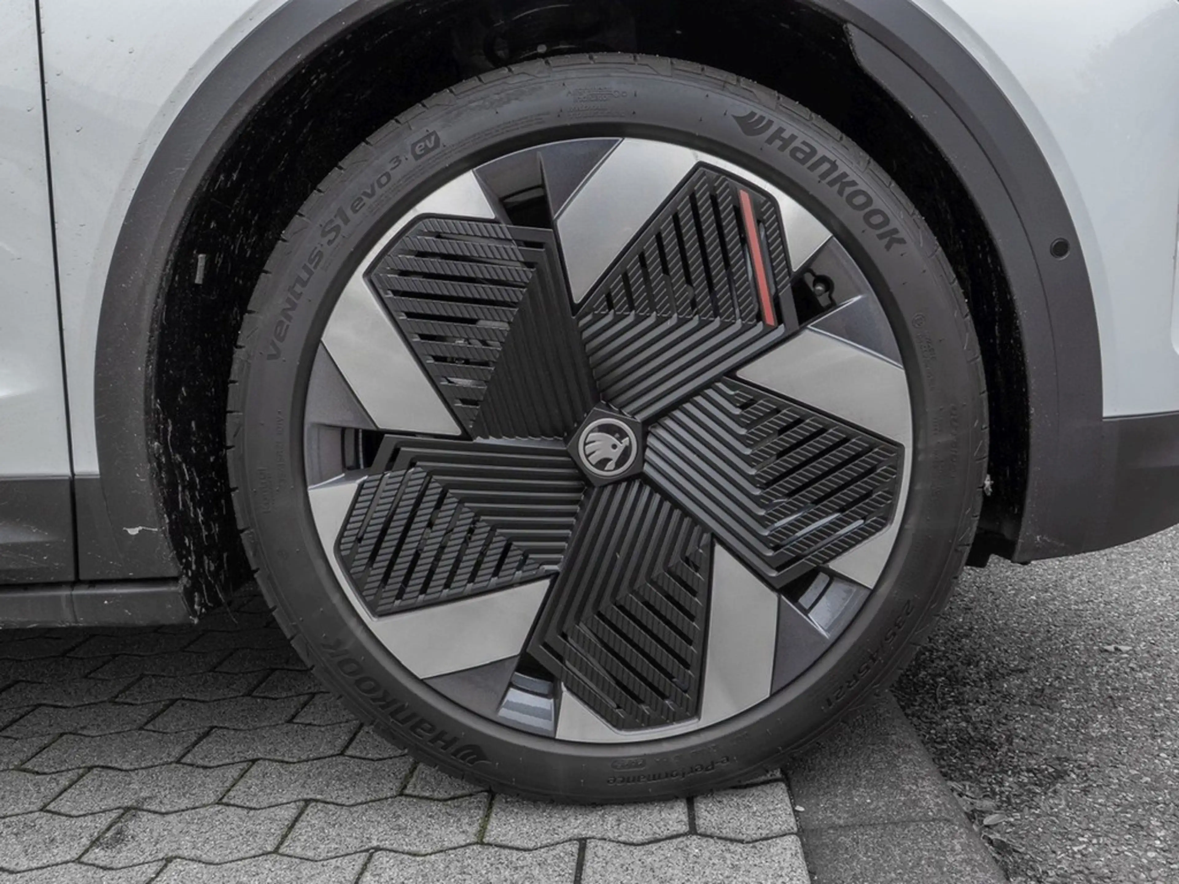 Skoda Elroq 85 Lodge Maxx-Paket, Wärmepumpe — photo 6