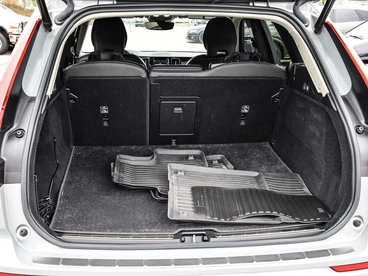 Volvo XC60 снимка Volvo XC60