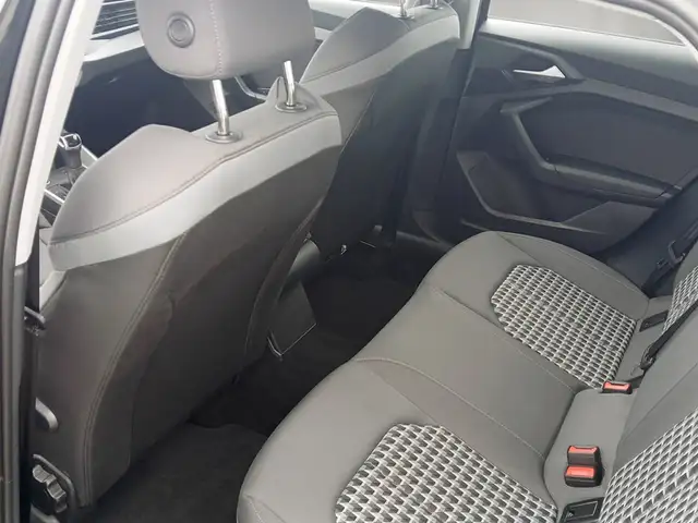 Audi A1 view 9