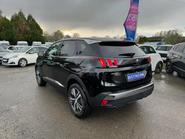 Peugeot 3008 view 3
