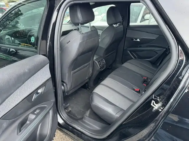 Peugeot 3008 view 6