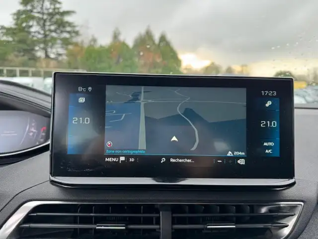 Peugeot 3008 view 8