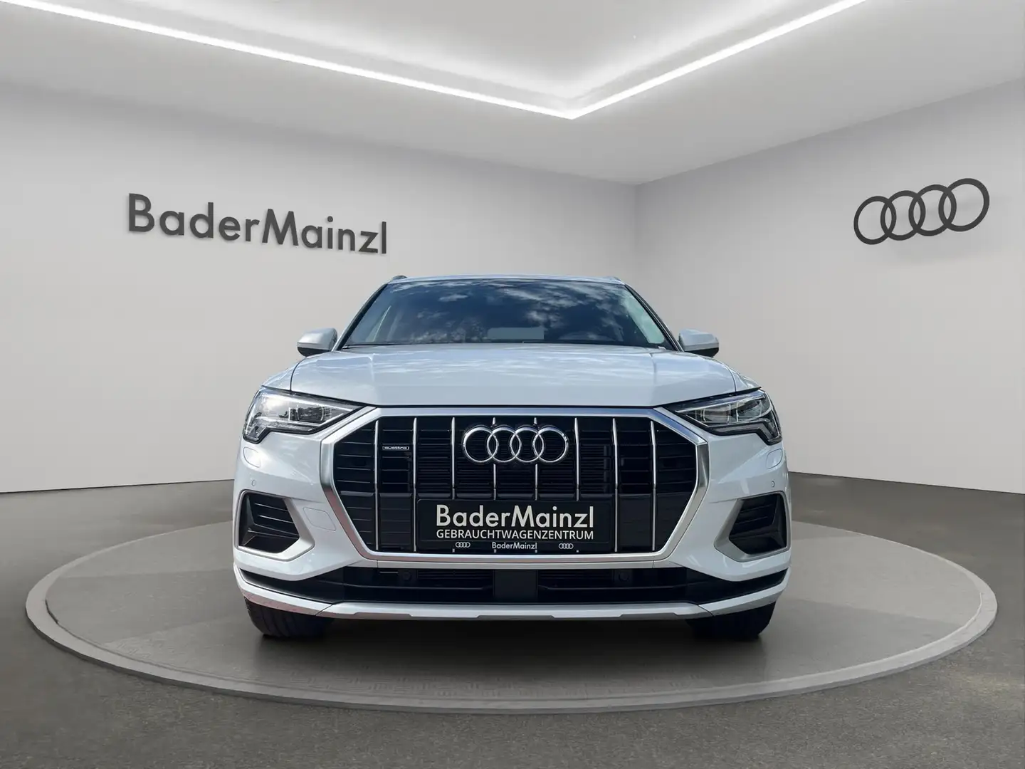 Audi Q3 2.0TFSI quattro Matrix Sonos AHK Pano SHZ Weiß - 2