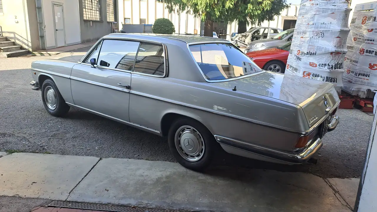 Mercedes-Benz 250 Coupé W114, foto 3