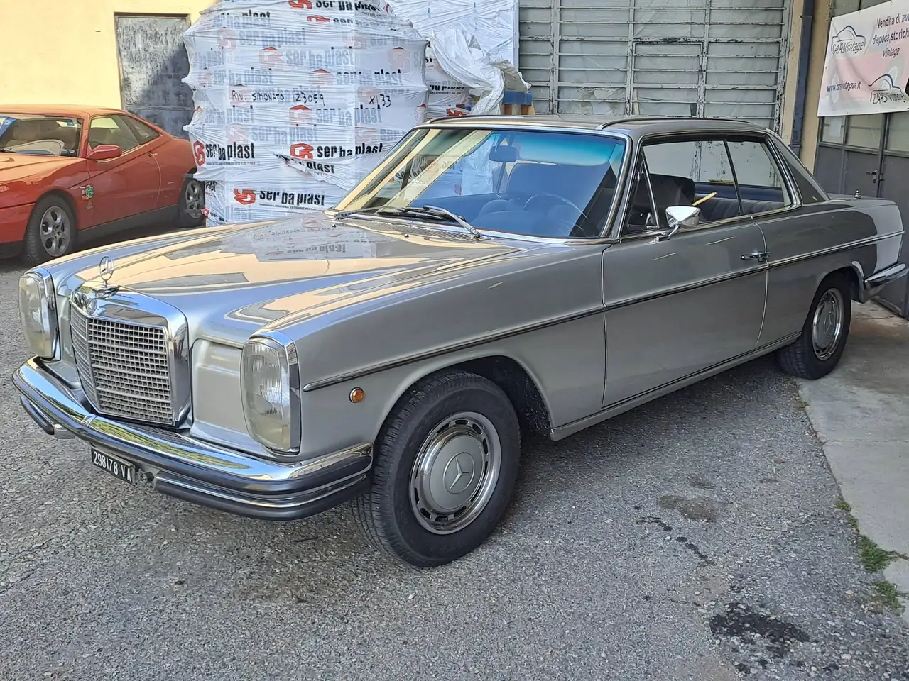 Mercedes-Benz 250 Coupé W114, foto 4