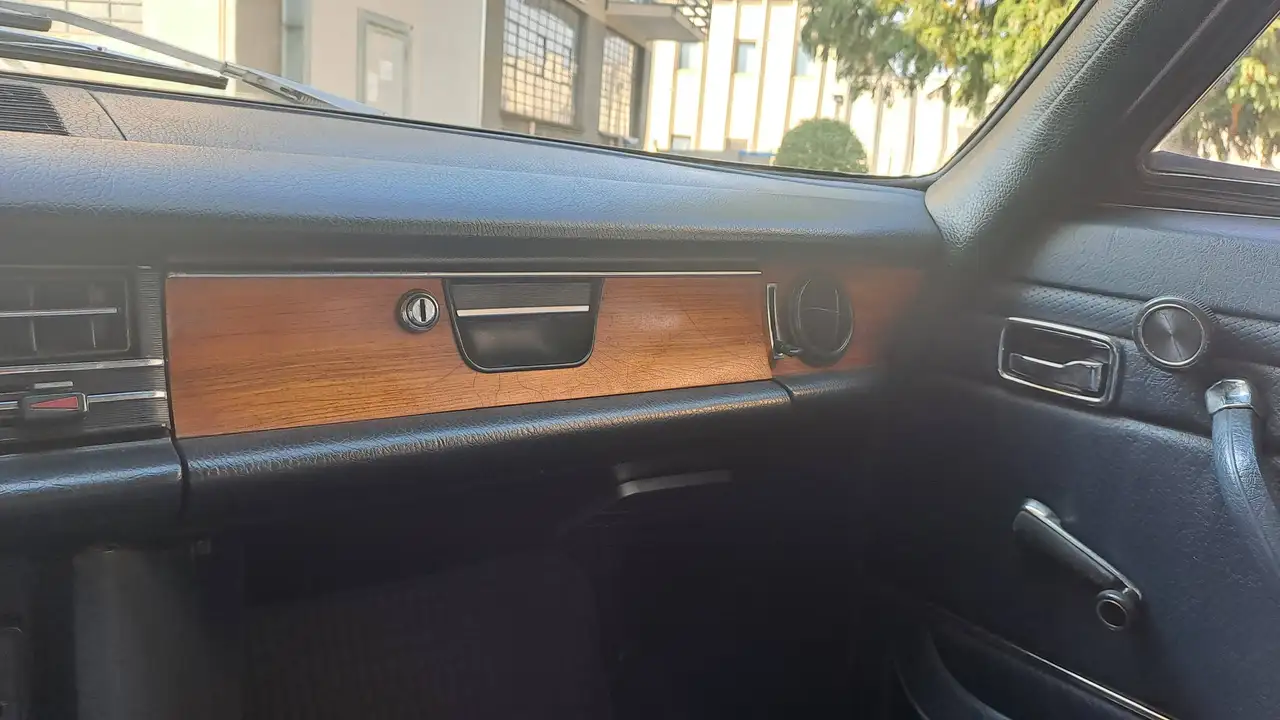 Mercedes-Benz 250 Coupé W114, foto 11