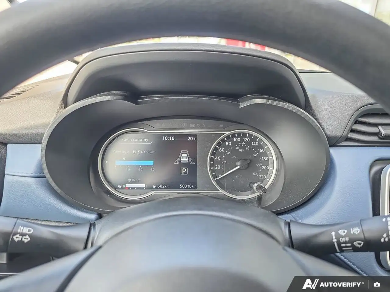 Nissan Versa снимка Nissan Versa