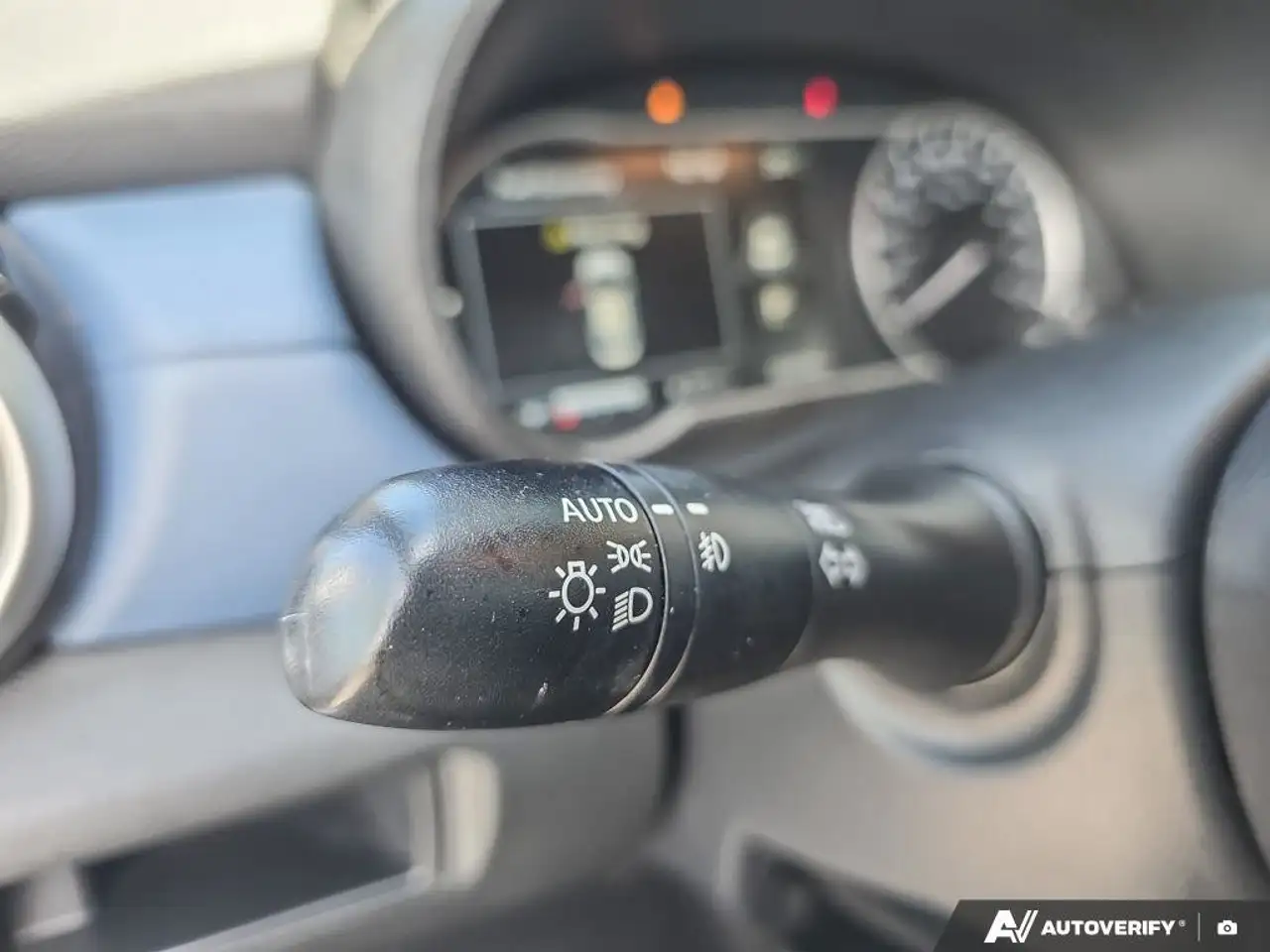 Nissan Versa снимка Nissan Versa