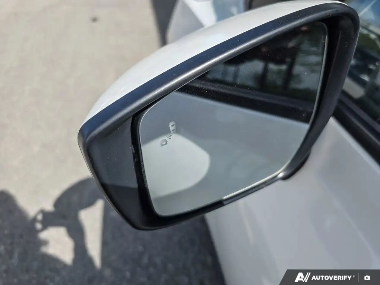 Nissan Versa снимка Nissan Versa