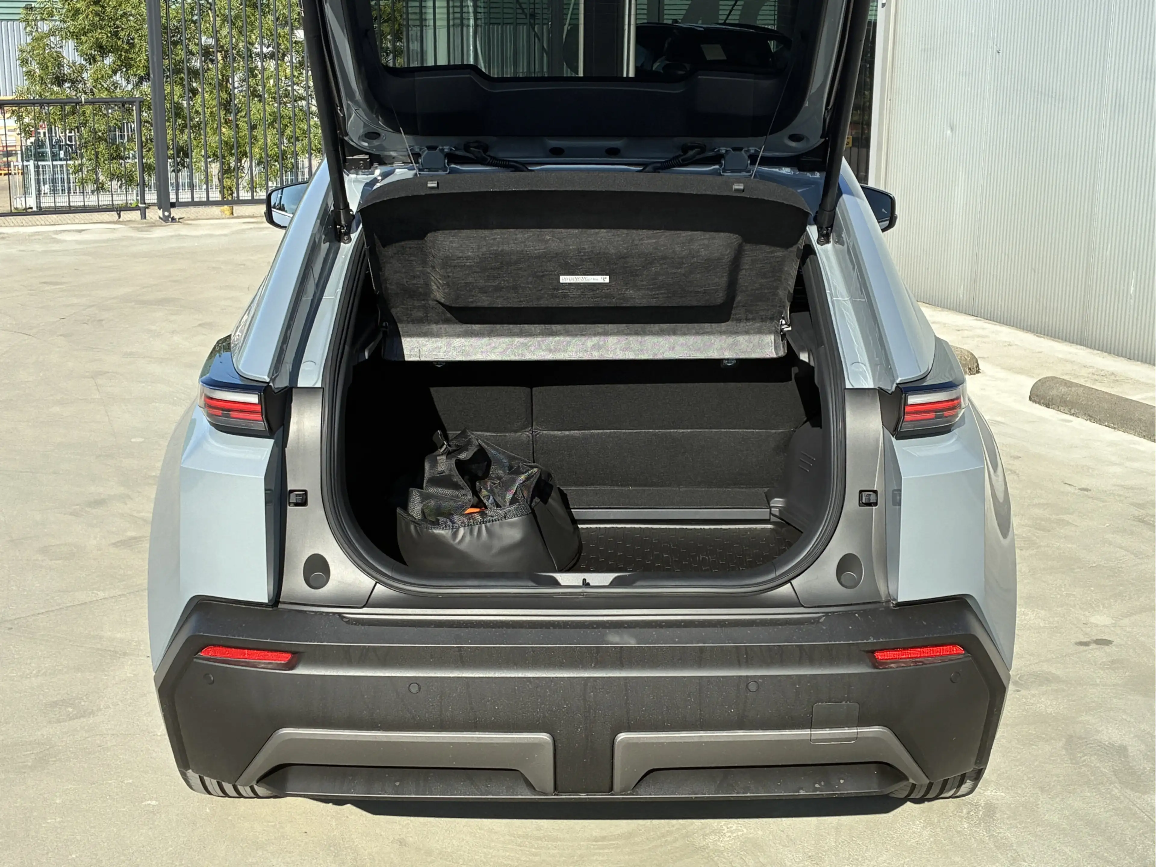 Toyota C-HR+ First Edition 77 kWh Automaat | Warmtepomp | Achte — photo 13