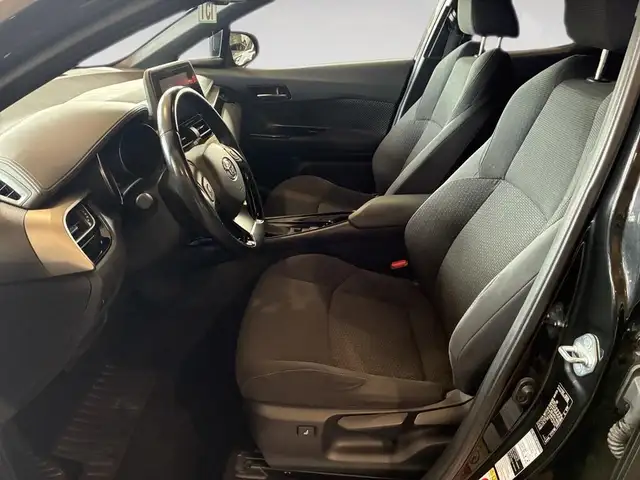 Toyota C-HR view 7