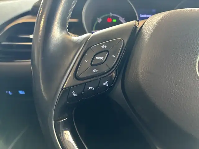 Toyota C-HR view 13