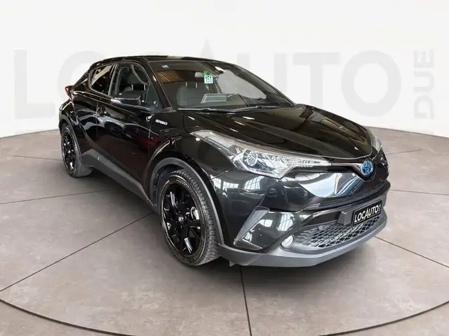 Toyota C-HR view 3