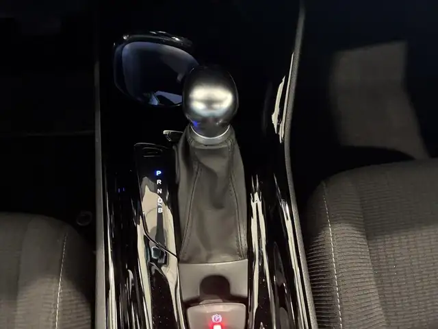 Toyota C-HR view 12