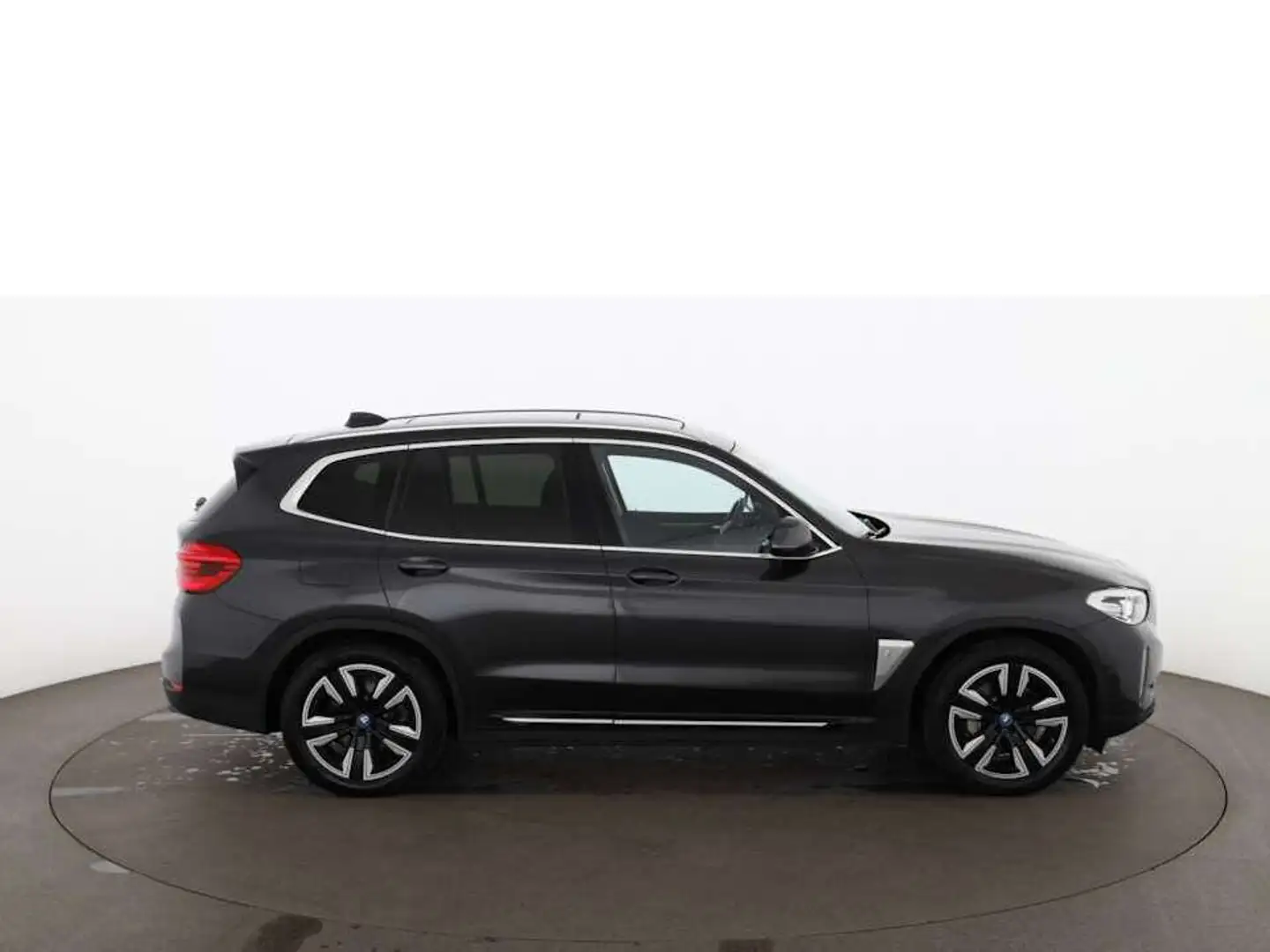 BMW iX3 Inspiring 73,8kWh Aut LED SKY AHK NAVI LEDER Grau - 2