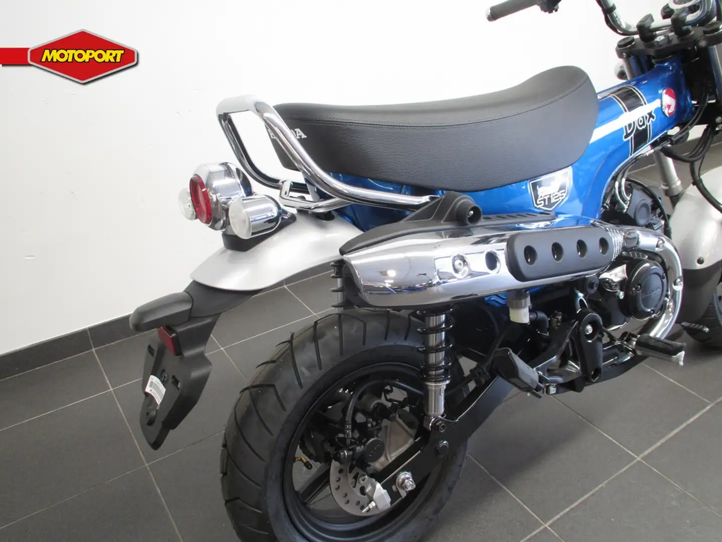Honda DAX ST 125 Niebieski - 2