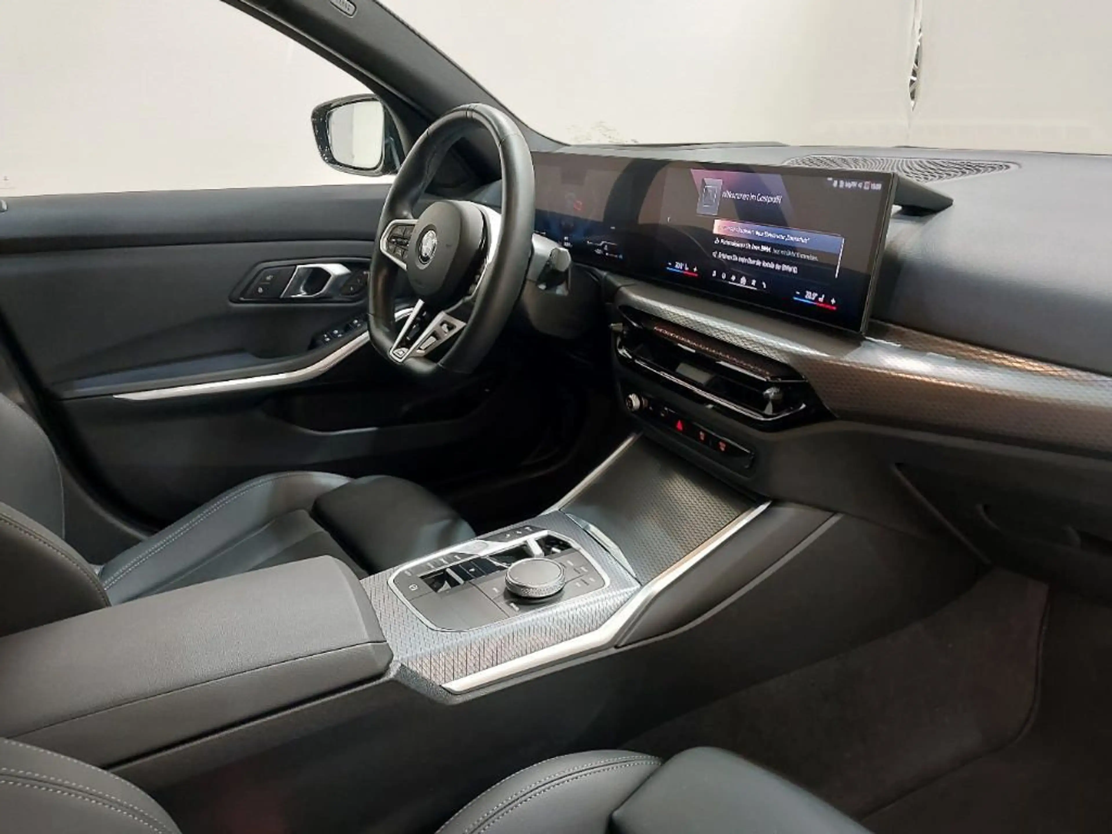 BMW 320 d xDrive M Sport PRO AHK/360°/HUD/ADAPTLED/19" — photo 12