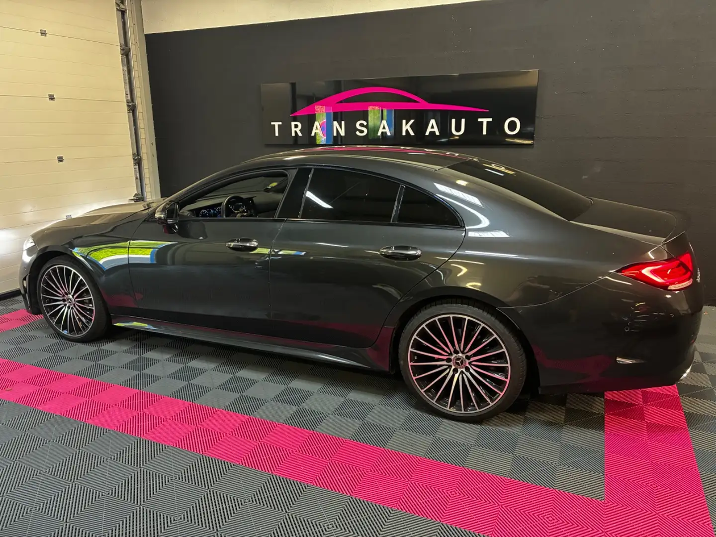 Mercedes-Benz CLS AMG Line Gri - 2