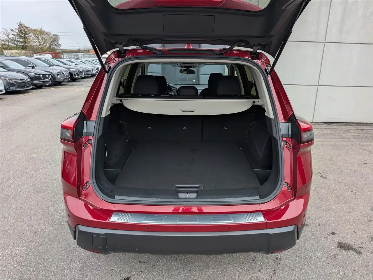 Nissan Rogue снимка Nissan Rogue
