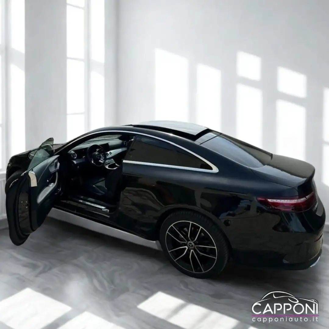 Mercedes-Benz E 220 de 4Matic Coupé AMG Nero - 2