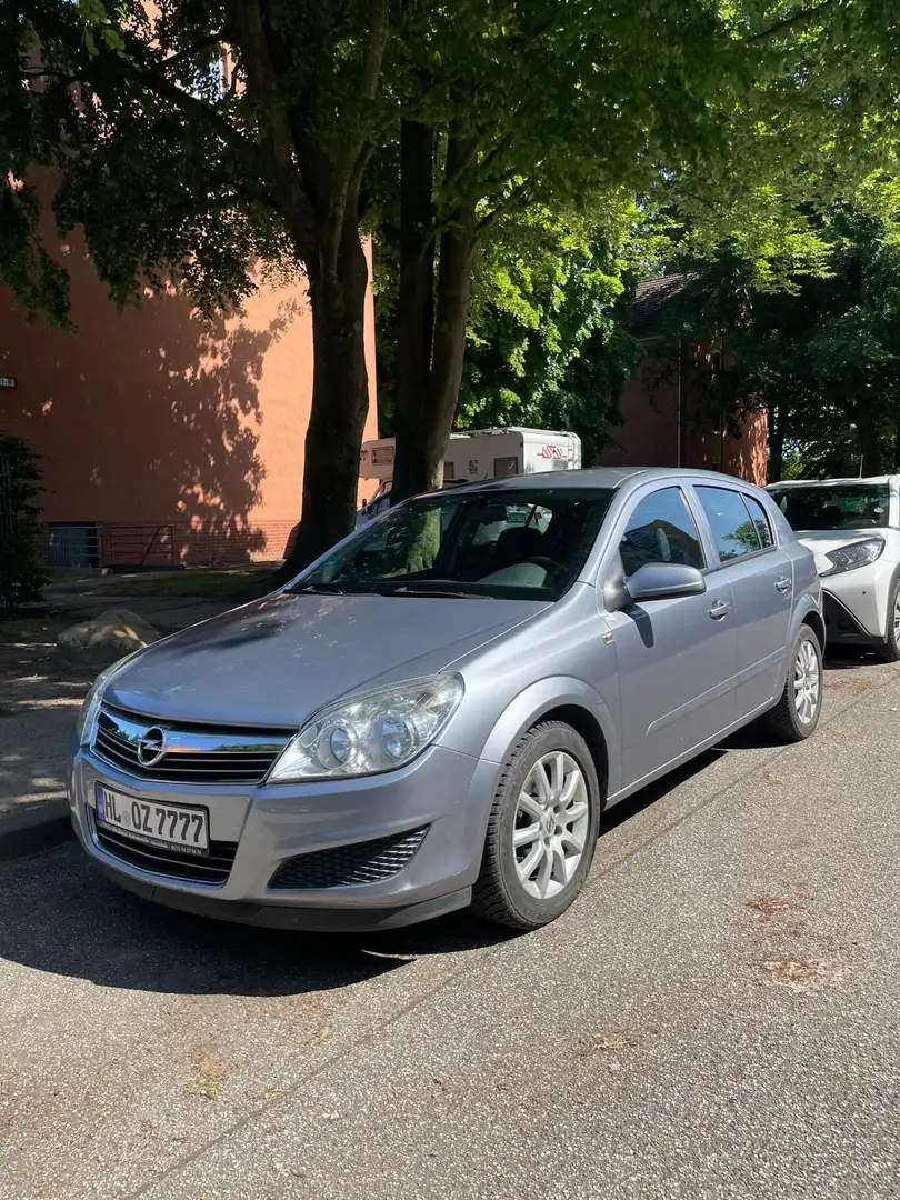 Opel Astra 1.9 CDTI DPF - 1