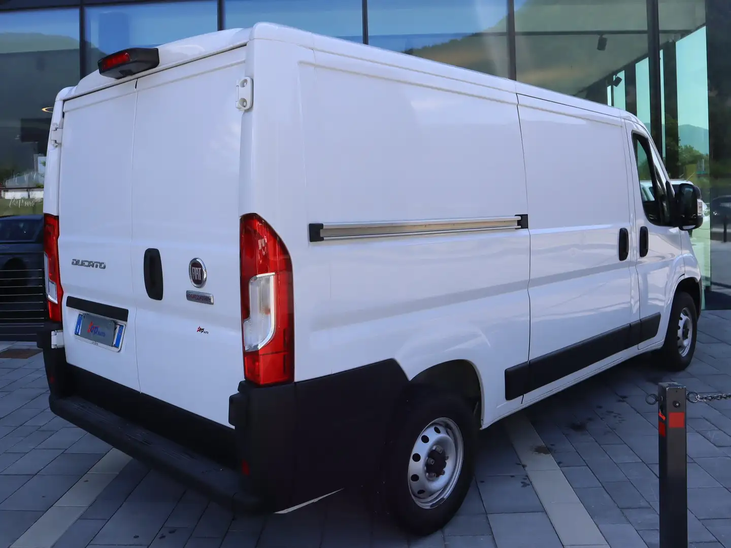Fiat Ducato 2.2 MJT 140 CV MAXI 35 L2 H1 CAMERA 18650 + iva Bianco - 2