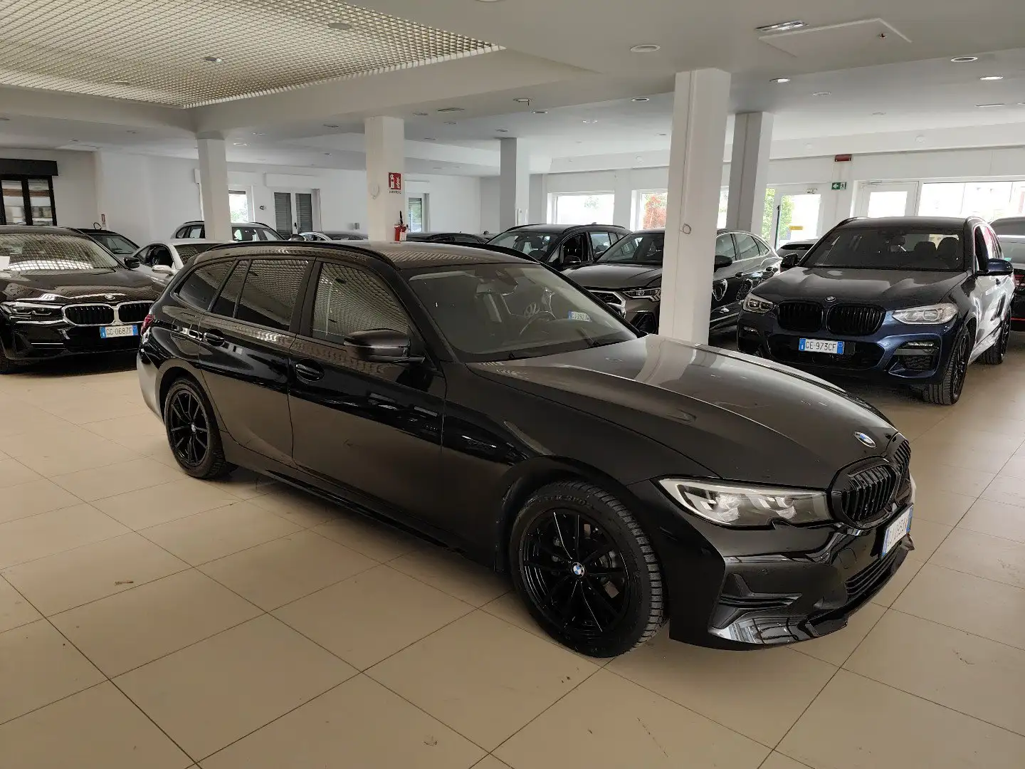 BMW 318 d 48V MHEV Touring auto Navi Fari LED Cruise 17 Nero - 2