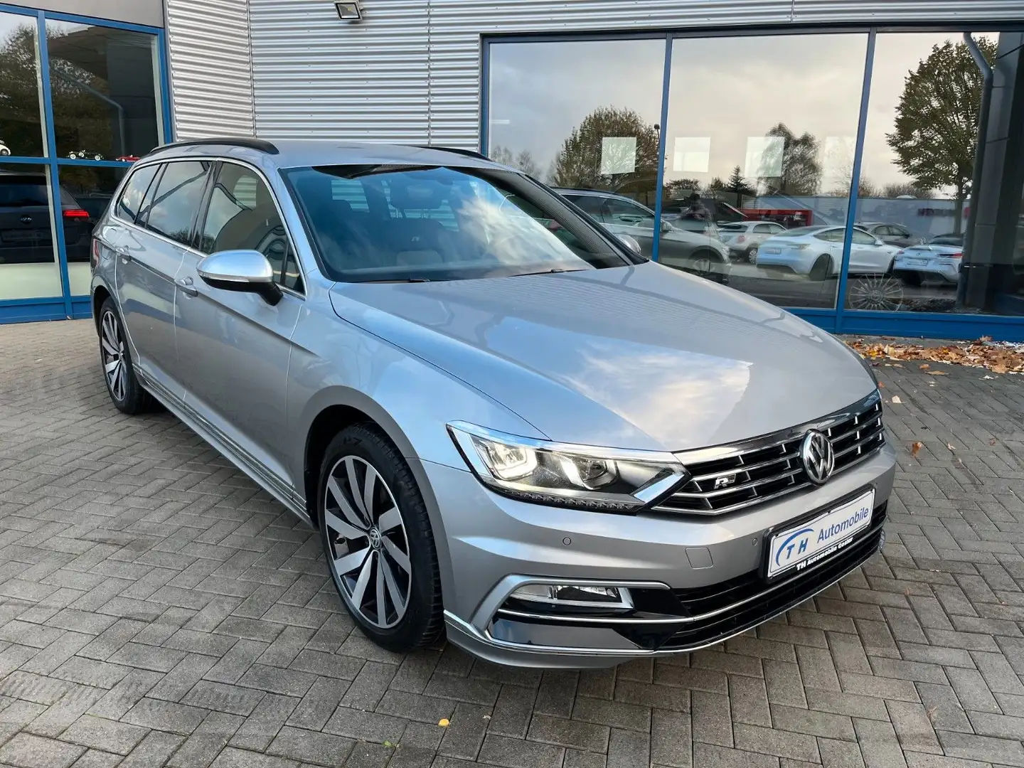 Volkswagen Passat Variant R-LINE/Virtual/Kamera/LED/SHZ Argent - 1