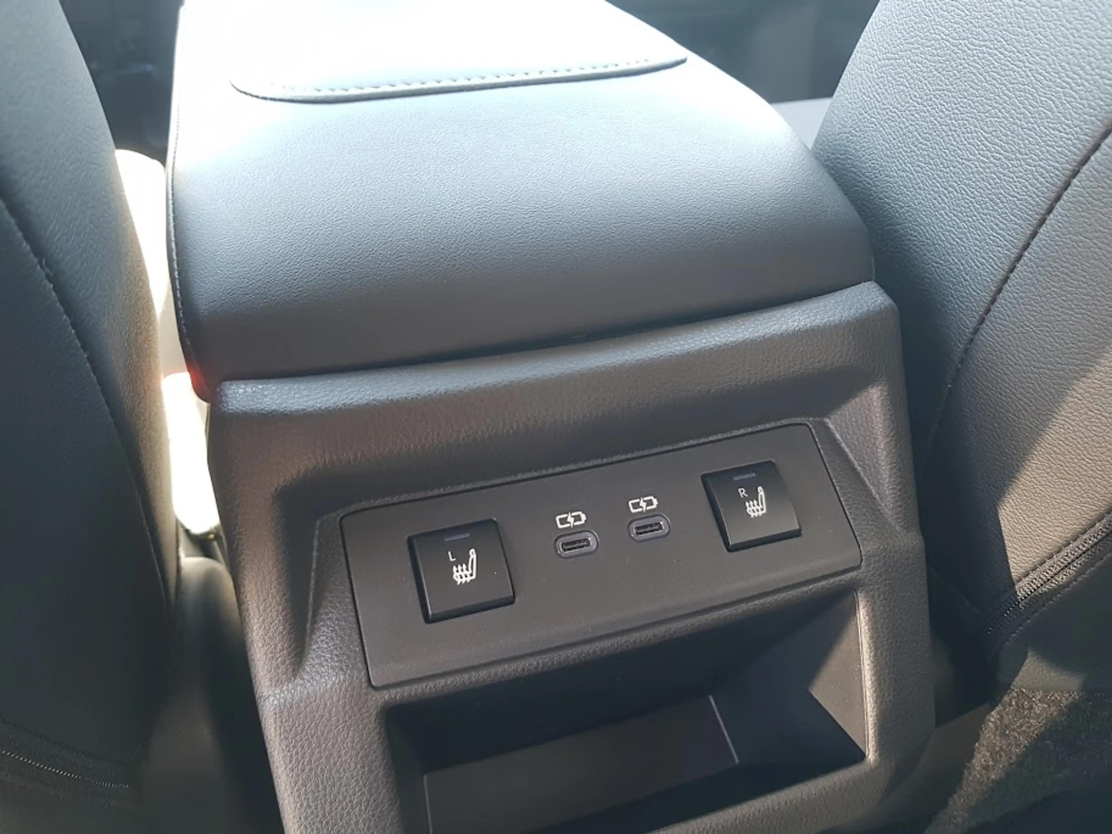Toyota Hilux HiLux 4x4 Double Cab Autm. Invincible — photo 10