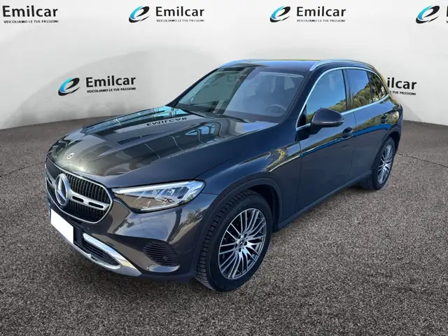 Mercedes-Benz Versione