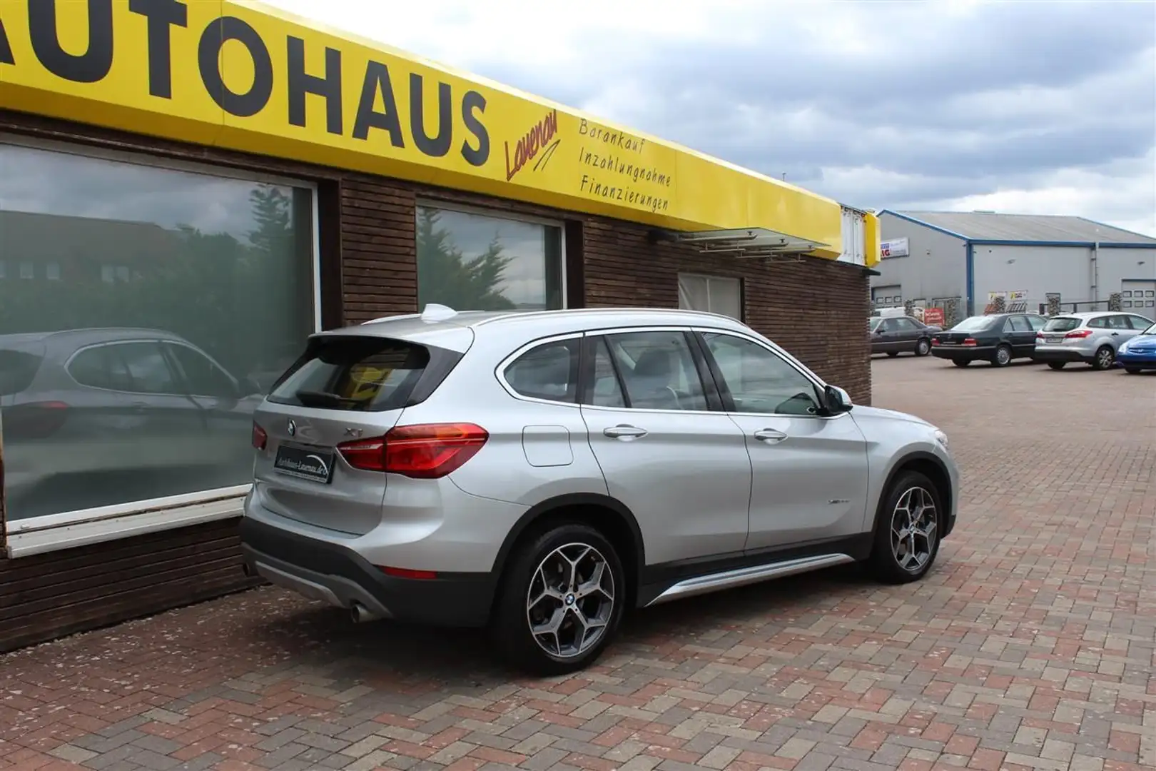 BMW X1 xDrive 25d, Autom. Panorama, 1.Hand ! Silber - 2
