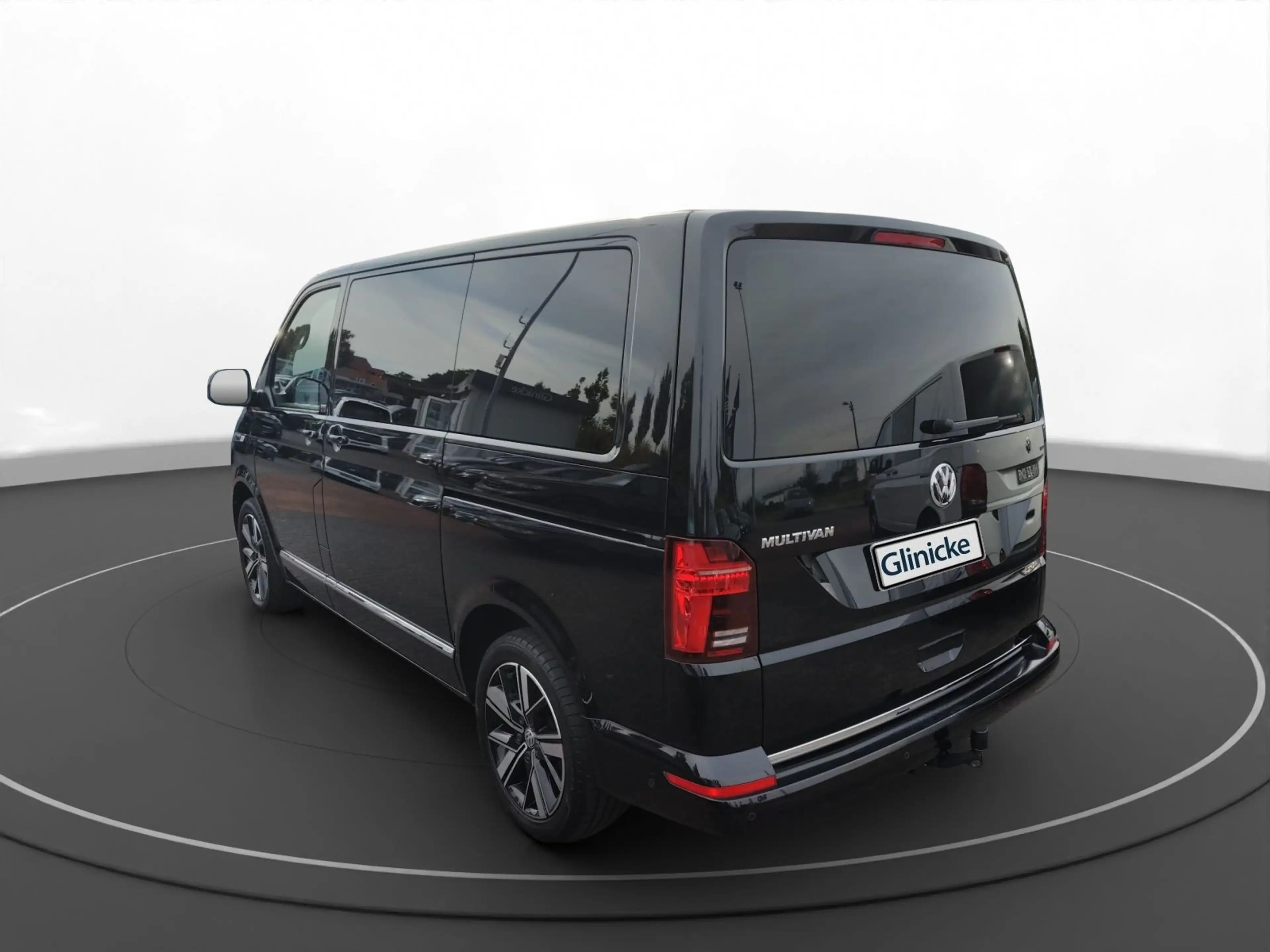Volkswagen T6.1 Multivan 2.0 TDI Generation Six — photo 8