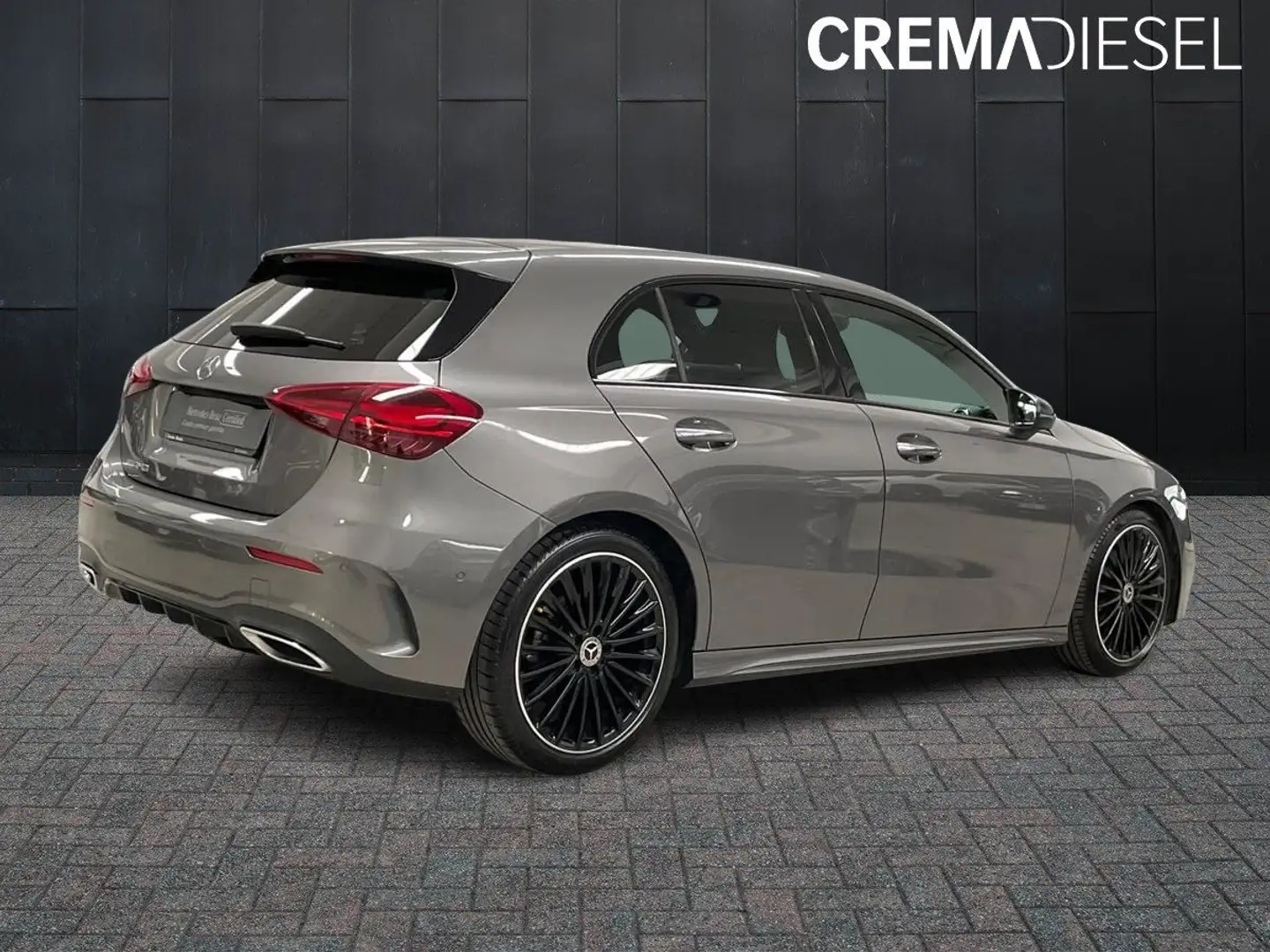Mercedes-Benz A 180 A 180 d Premium auto Grigio - 2