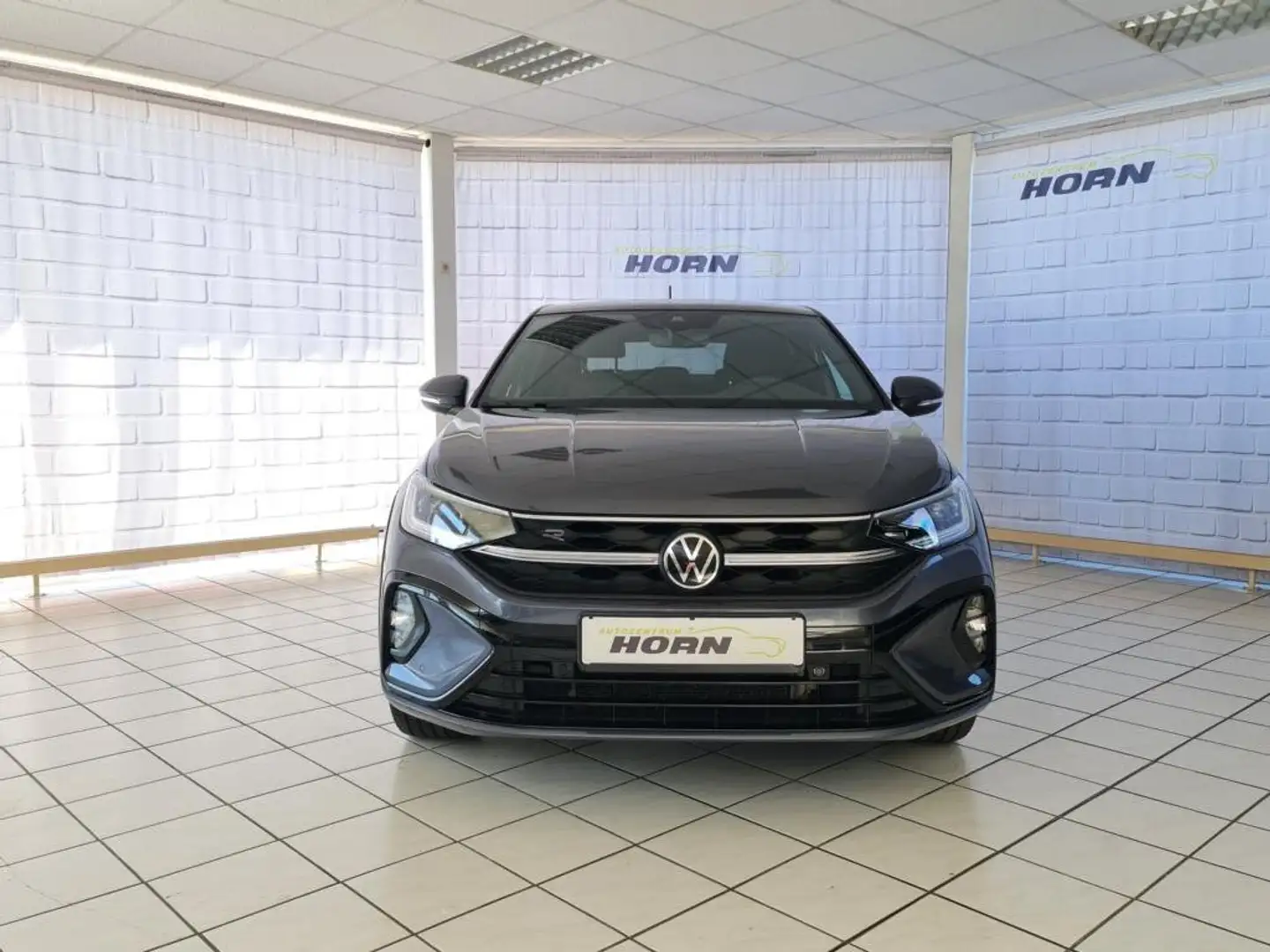 Volkswagen Taigo R-Line, unfallfrei, 1.Hand, Kamera, Navi,HU/AU neu Gris - 2