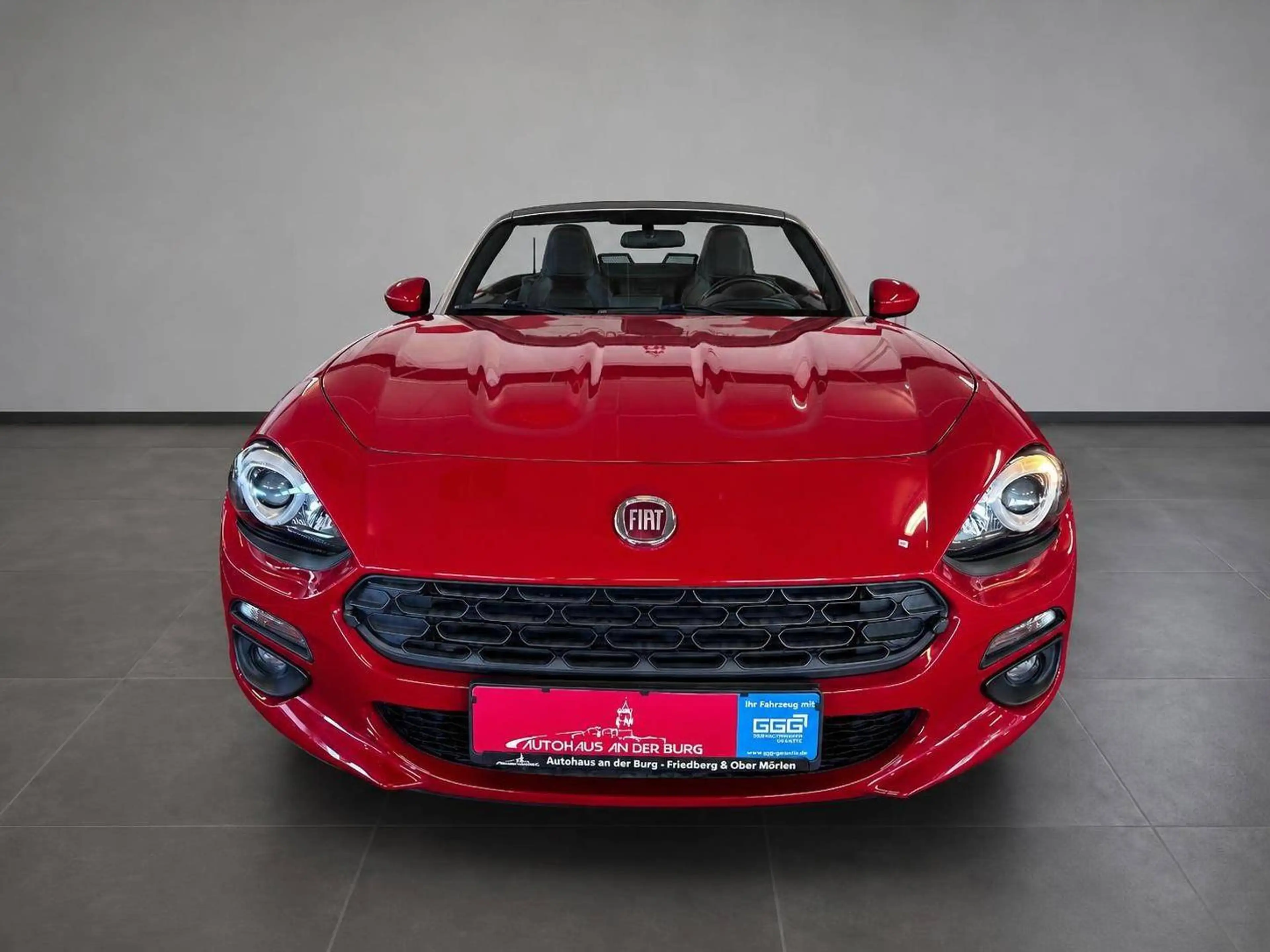Fiat 124 Spider Lusso — photo 2