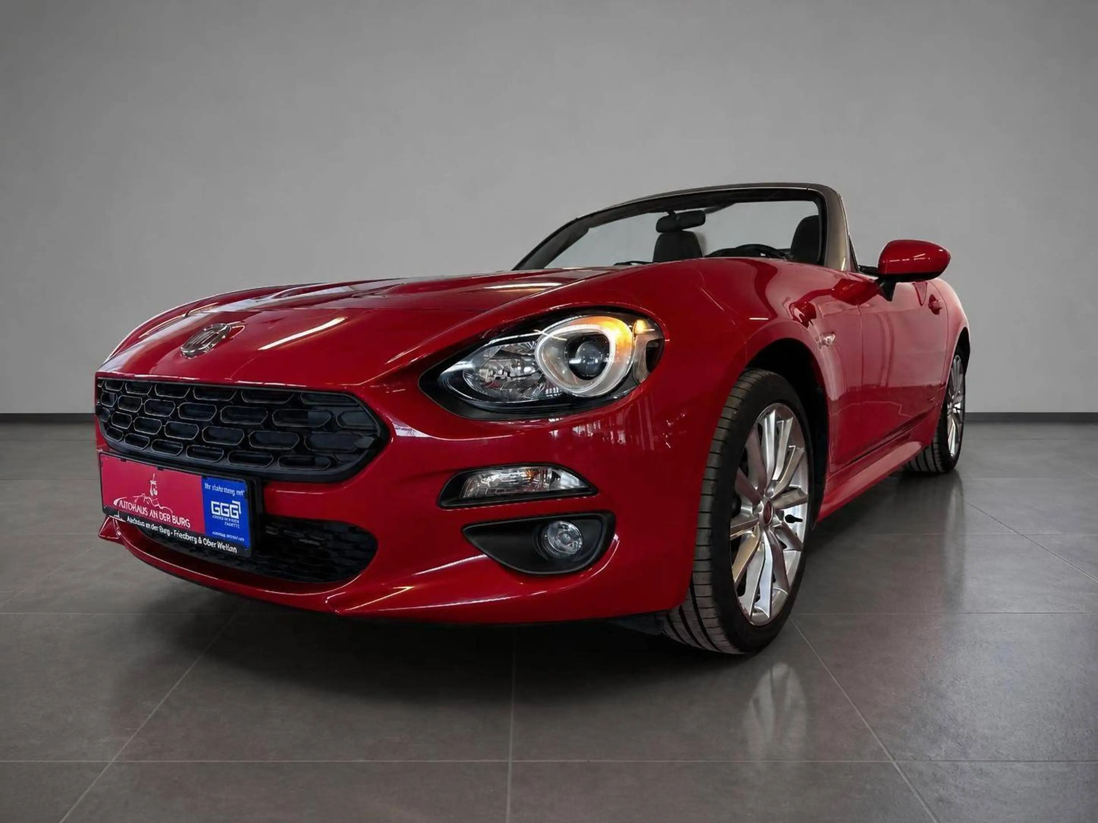 Fiat 124 Spider Lusso — photo 3