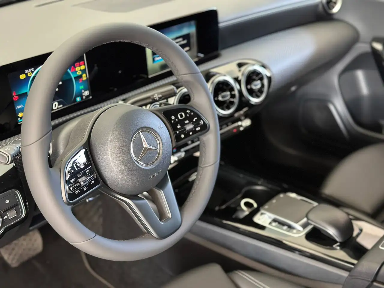 Mercedes-Benz A-Class d Executive auto VETTURA IN ARRIVO, миниатюра 8