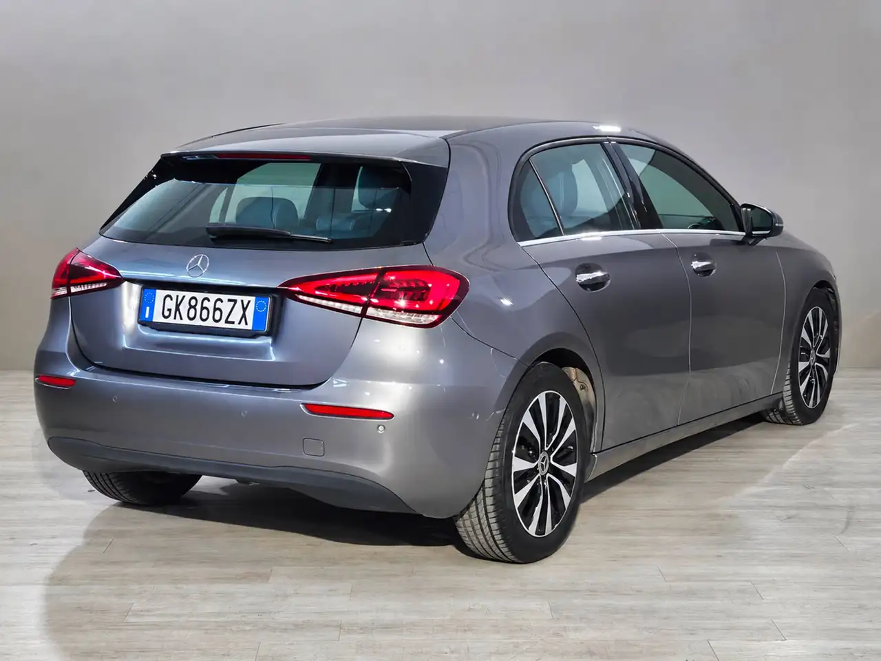 Mercedes-Benz A-Class d Executive auto VETTURA IN ARRIVO, миниатюра 2