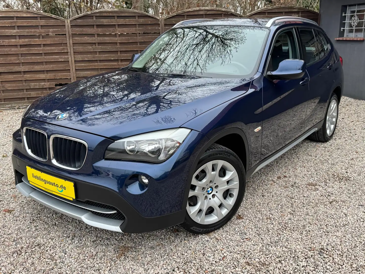 BMW X1 18 i sDrive NUR 37TKM! Klima Parkhilfe SHZ Blau - 1