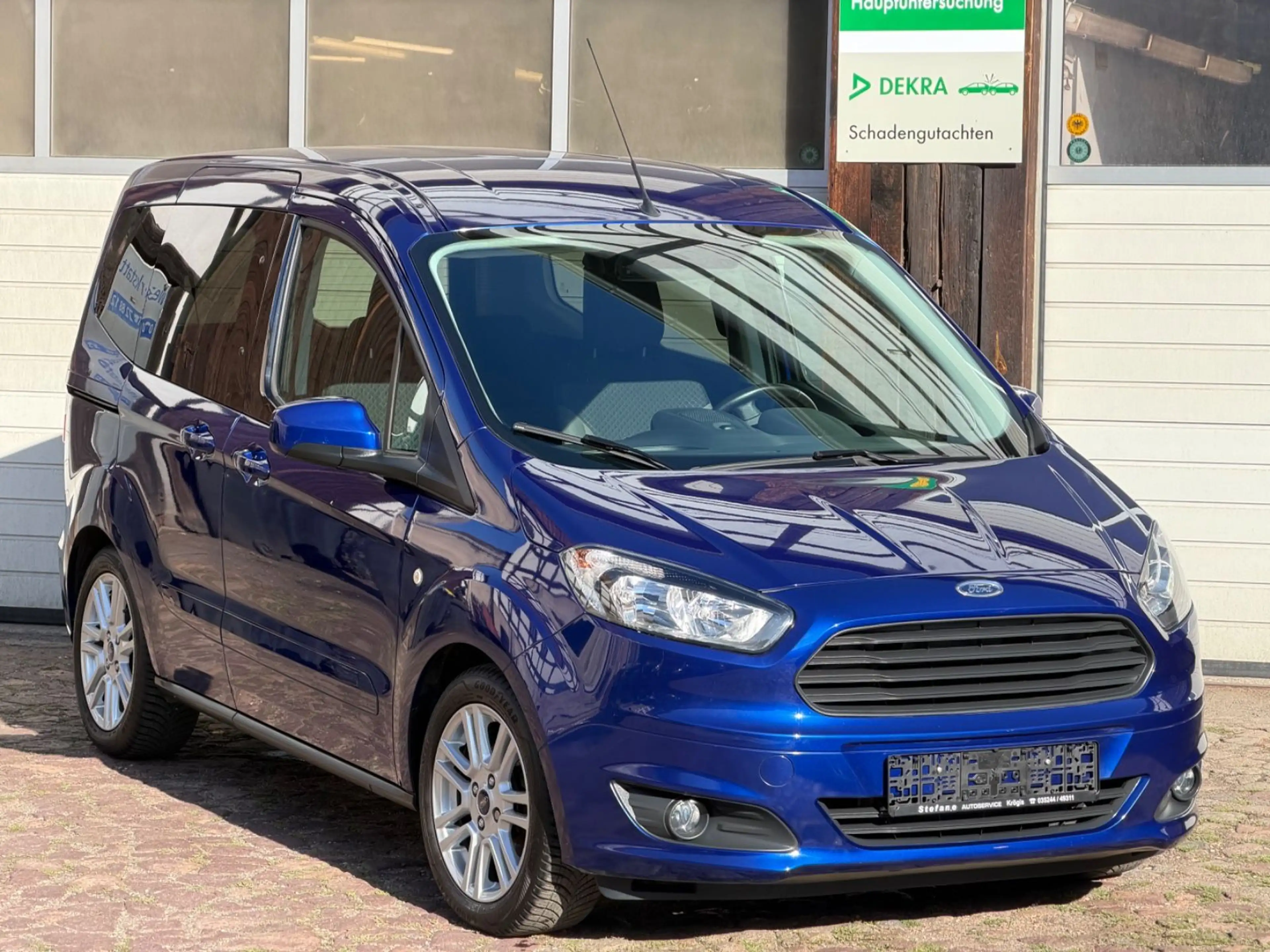 Ford Tourneo Courier Trend *TÜV neu* — photo 2