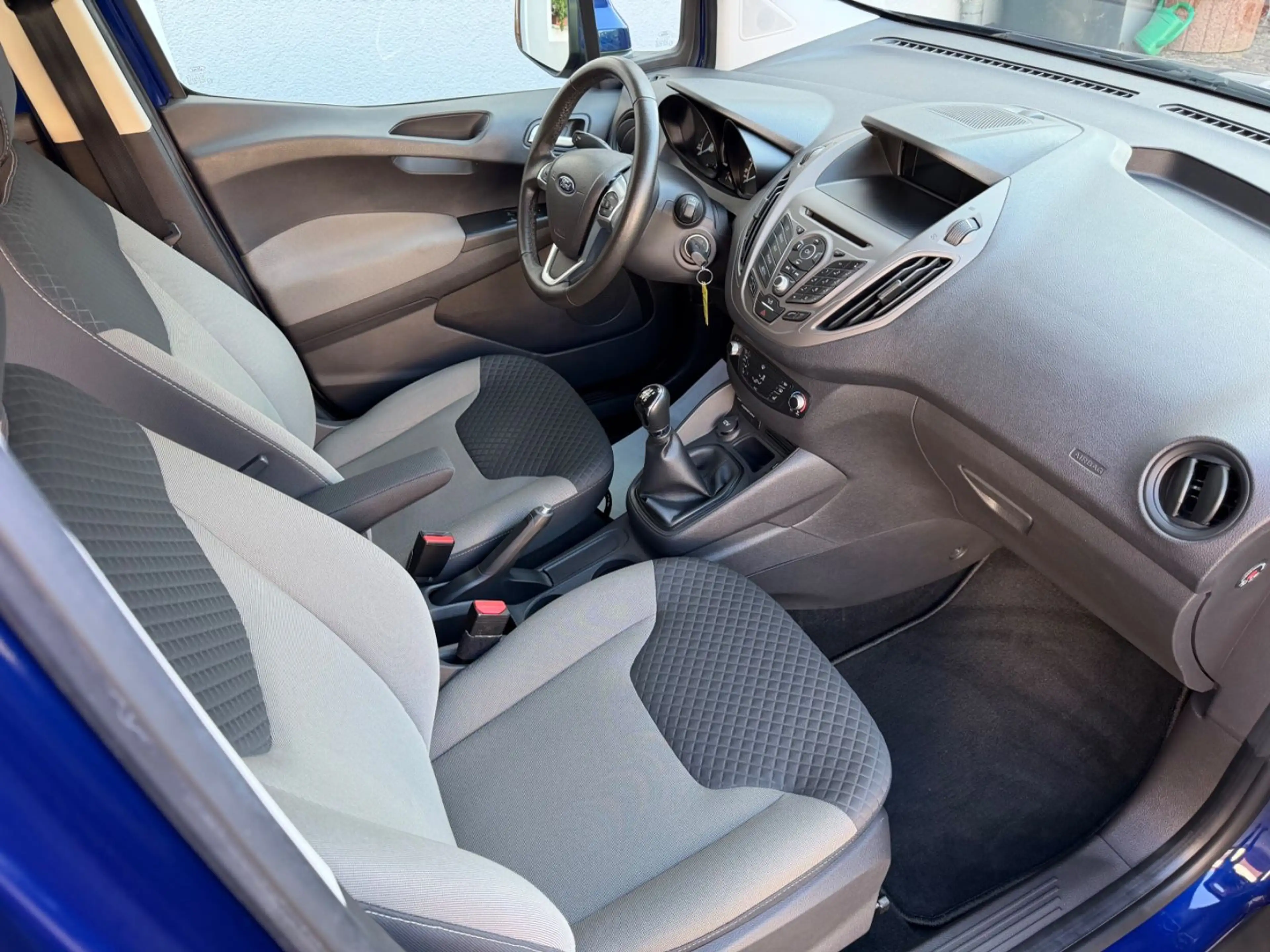 Ford Tourneo Courier Trend *TÜV neu* — photo 10